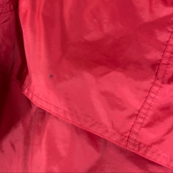 Girls red gap hooded windbreaker size L/XL - Picture 4 of 10